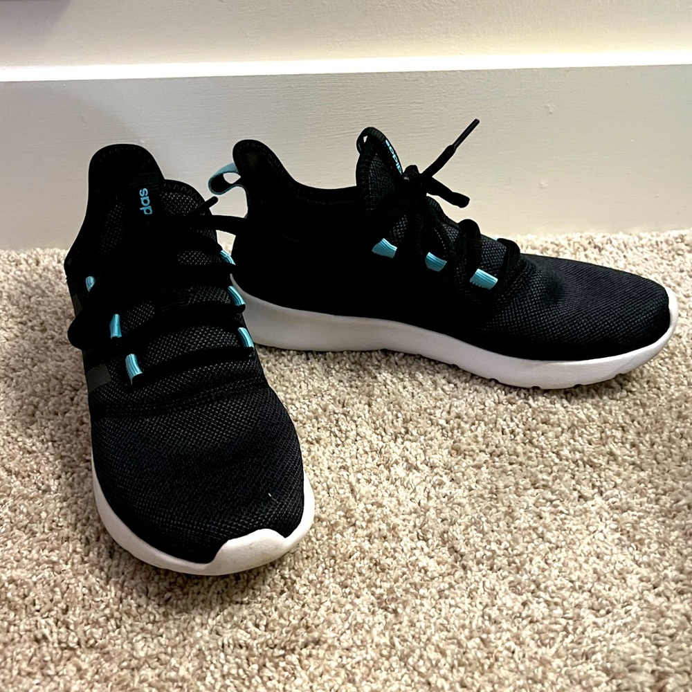 Like new adidas tennis shoes